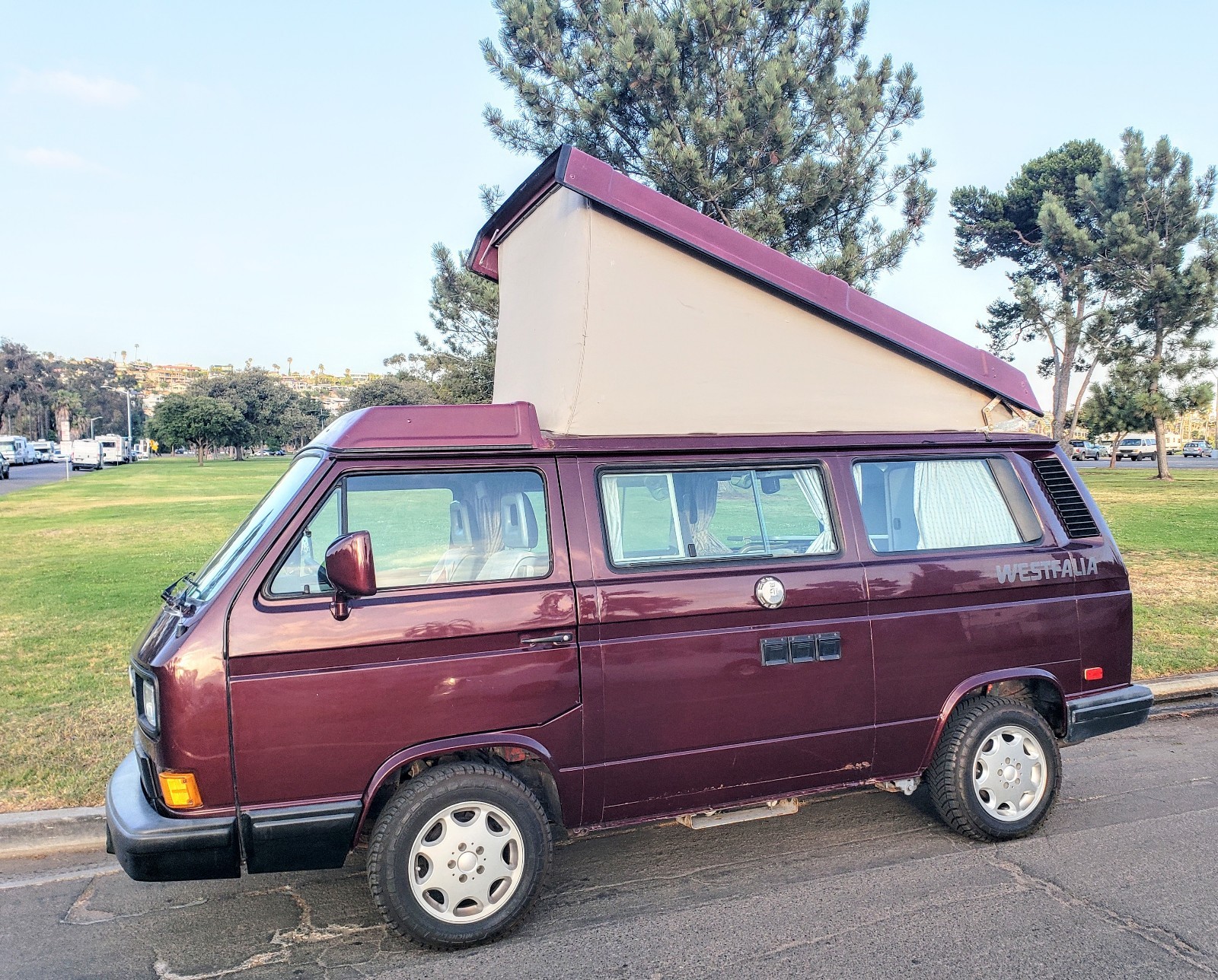 Volkswagen-Vanagon-1990-17