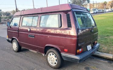 Volkswagen-Vanagon-1990-19
