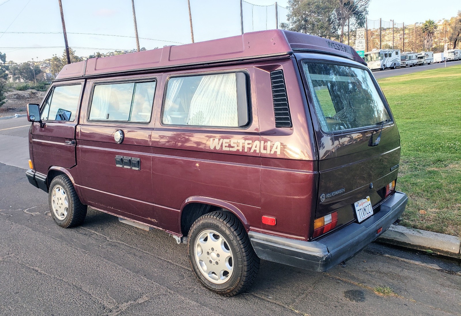 Volkswagen-Vanagon-1990-19