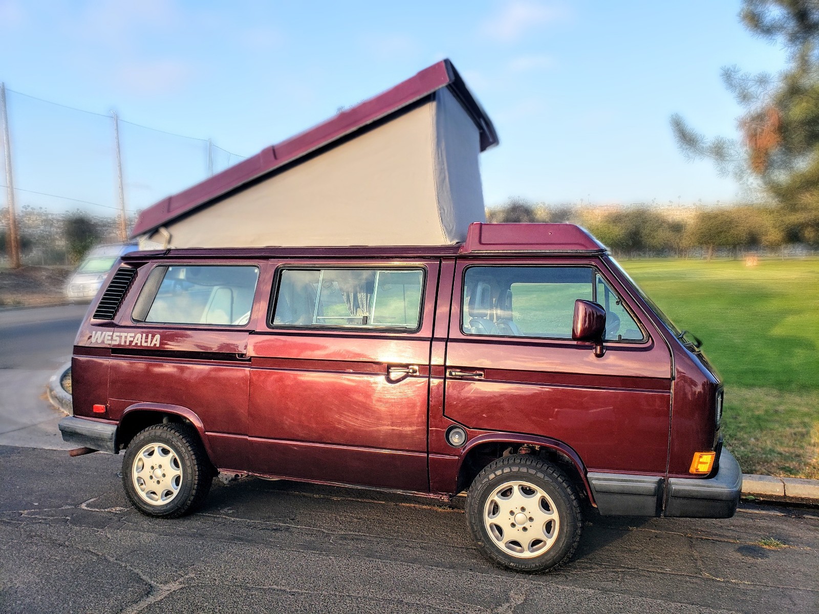 Volkswagen-Vanagon-1990-2
