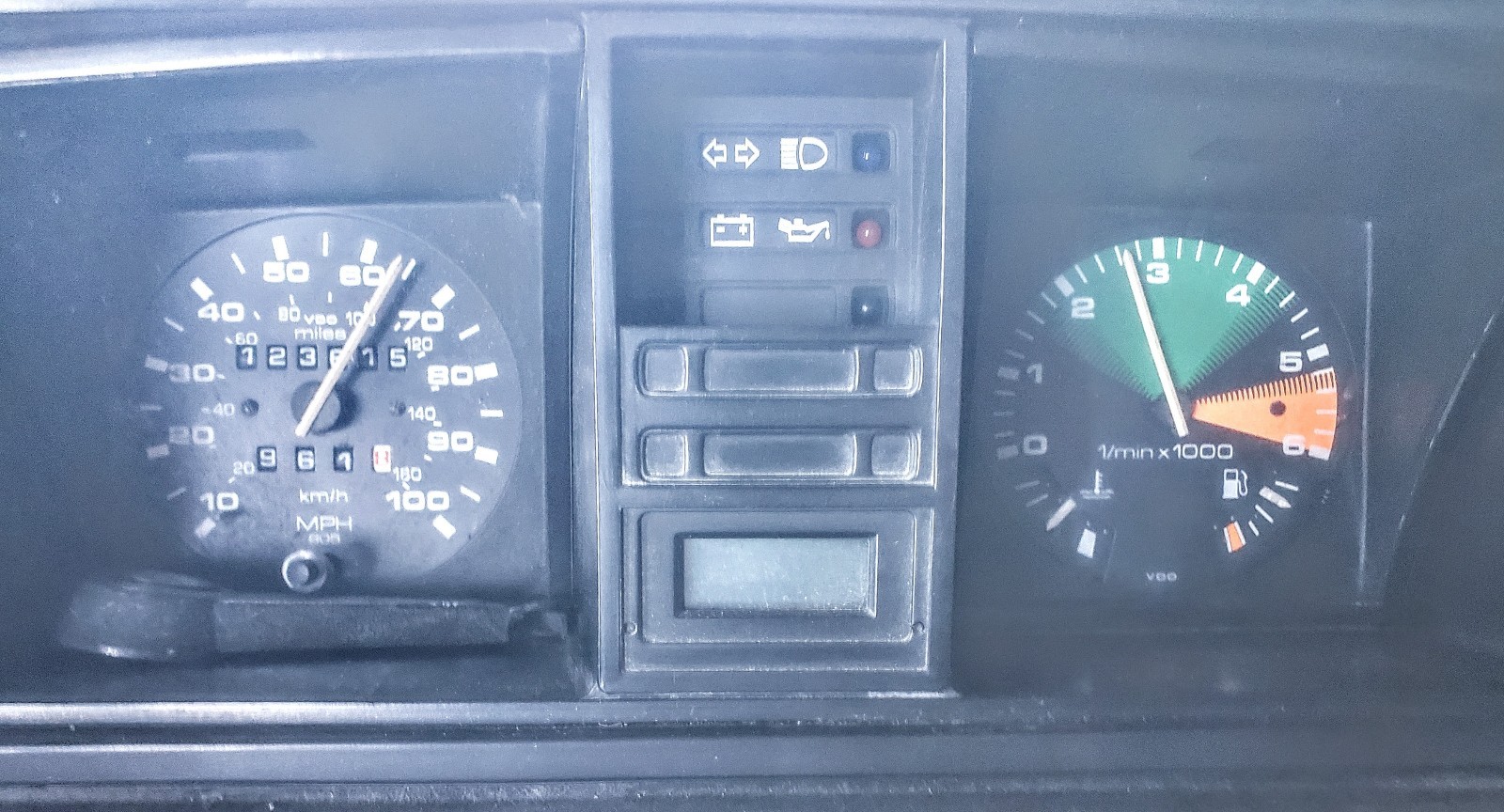 Volkswagen-Vanagon-1990-37