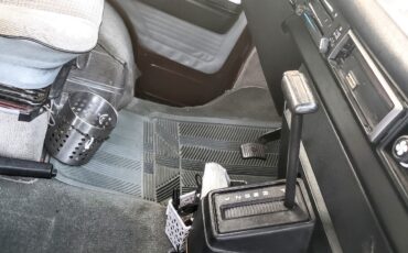 Volkswagen-Vanagon-1990-38