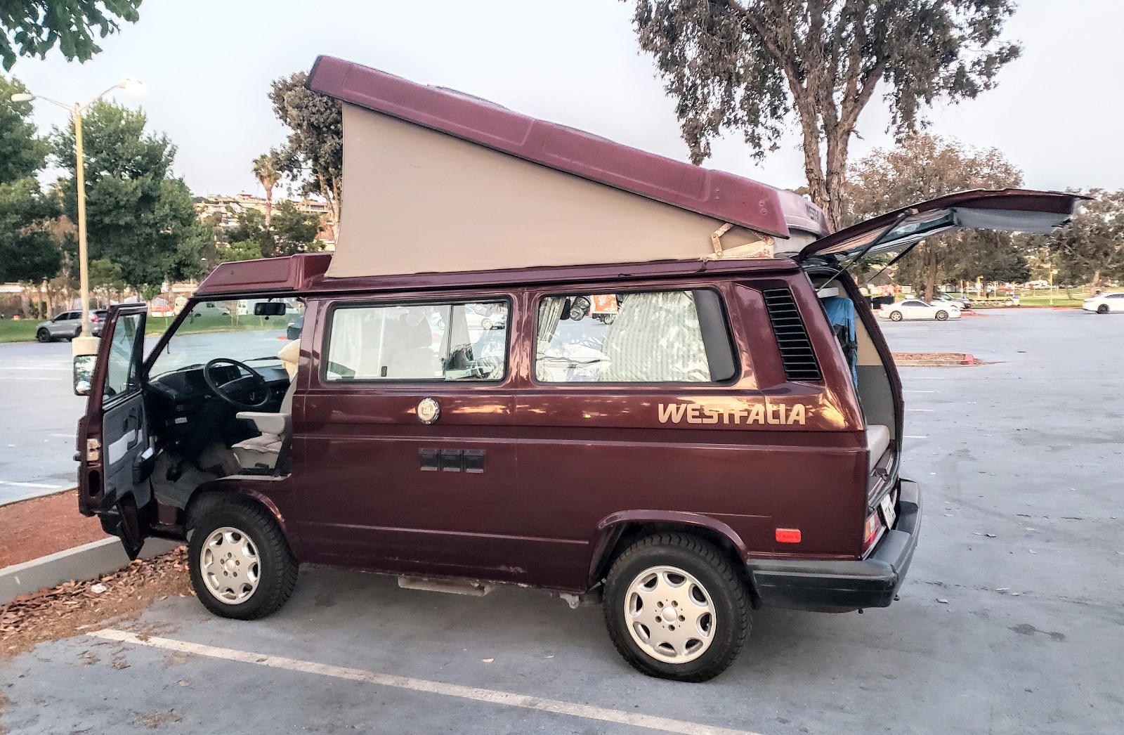 Volkswagen-Vanagon-1990-5
