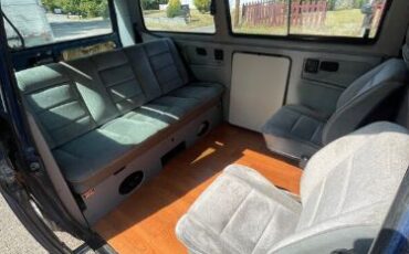Volkswagen-Vanagon-1990-Black-5