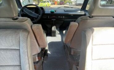 Volkswagen-Vanagon-1990-Black-6