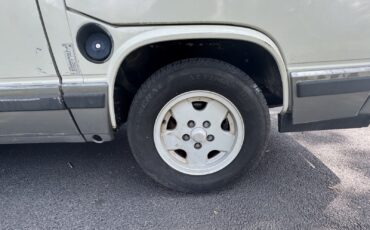 Volkswagen-Vanagon-1991-11