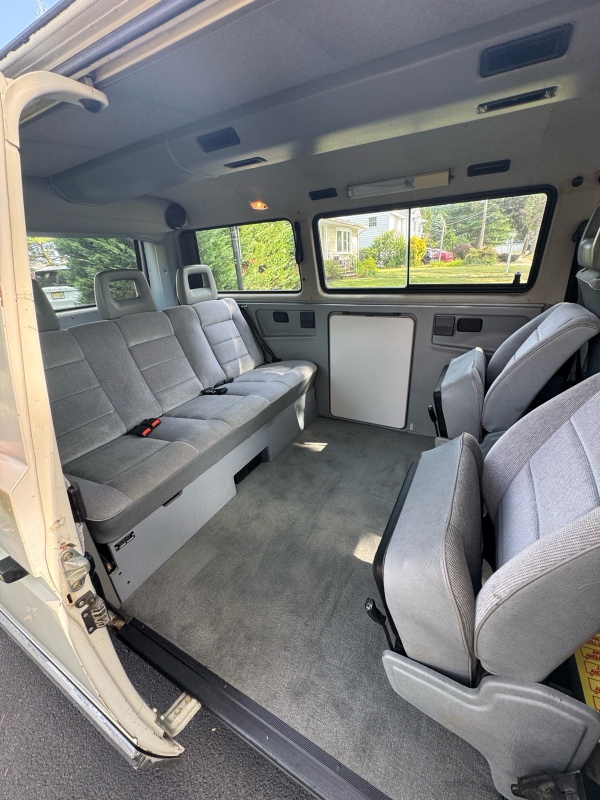 Volkswagen-Vanagon-1991-16