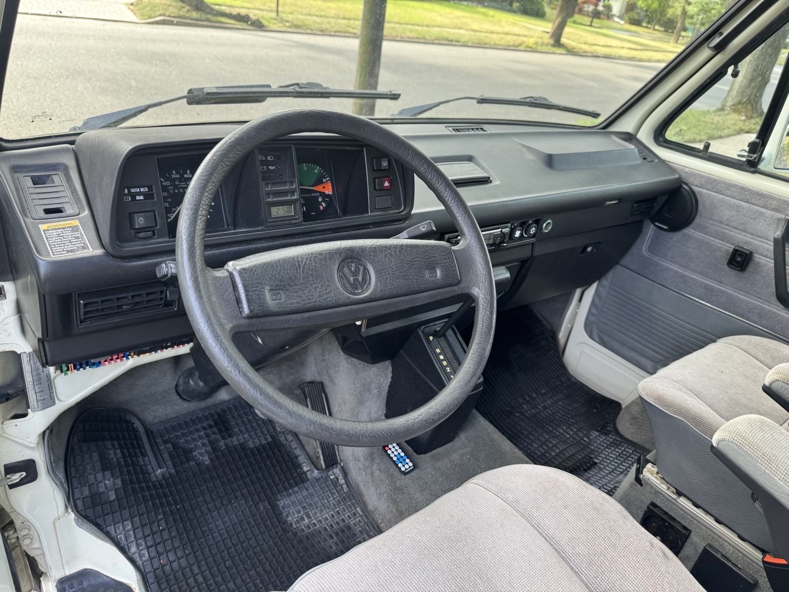Volkswagen-Vanagon-1991-18