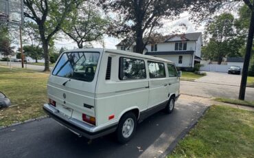 Volkswagen-Vanagon-1991-2