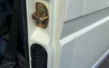 Volkswagen-Vanagon-1991-21