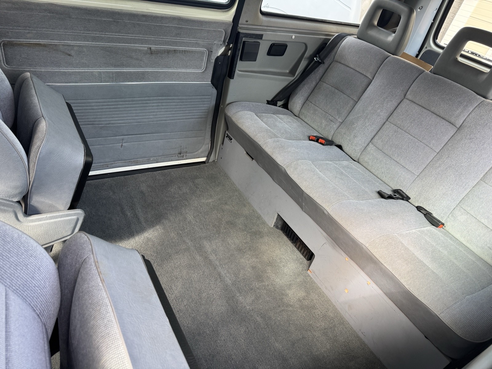 Volkswagen-Vanagon-1991-24