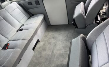 Volkswagen-Vanagon-1991-25