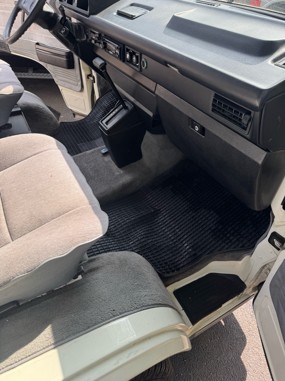 Volkswagen-Vanagon-1991-31