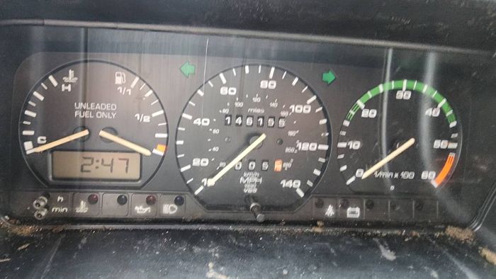 Volkswagen-Vanagon-1993-Red-12