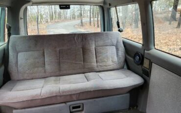 Volkswagen-Vanagon-1993-Red-20