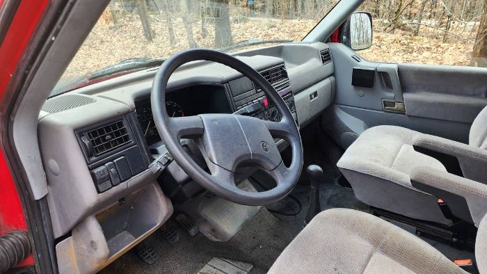 Volkswagen-Vanagon-1993-Red-8