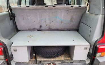 Volkswagen-Vanagon-1993-Red-9
