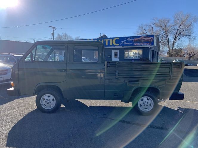 Volkswagen-Vanagon-1995-Green-Black-15