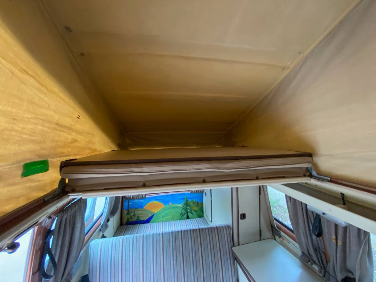 Volkswagen-Vanagon-westfalia-1984-brown-11