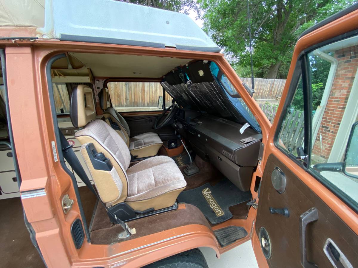 Volkswagen-Vanagon-westfalia-1984-brown-4