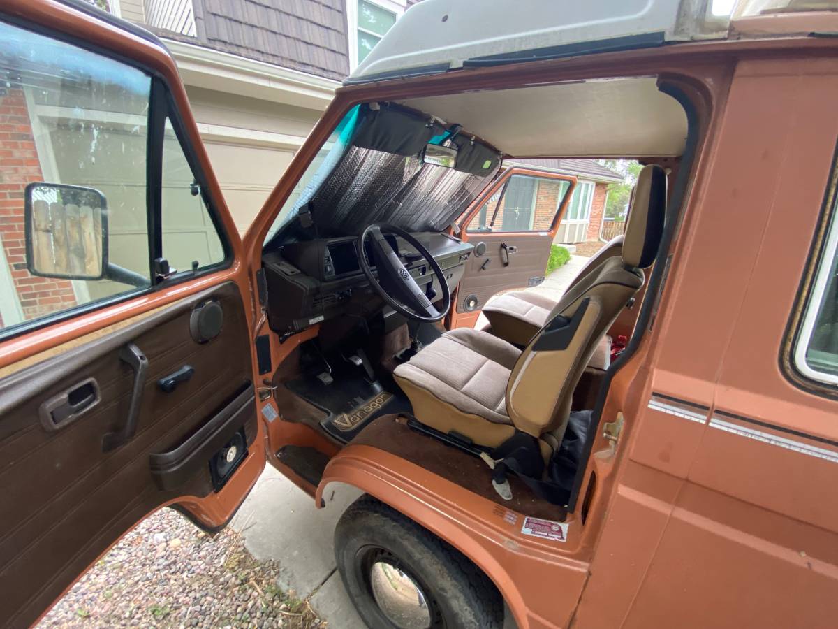 Volkswagen-Vanagon-westfalia-1984-brown-5