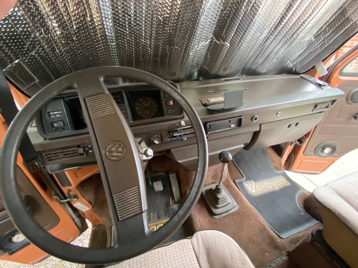 Volkswagen-Vanagon-westfalia-1984-brown-6