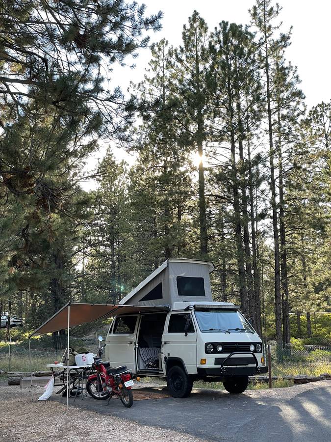 Volkswagen-Vanagon-westfalia-1990-white-2
