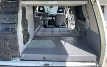 Volkswagen-Vanagon-westfalia-1990-white-20