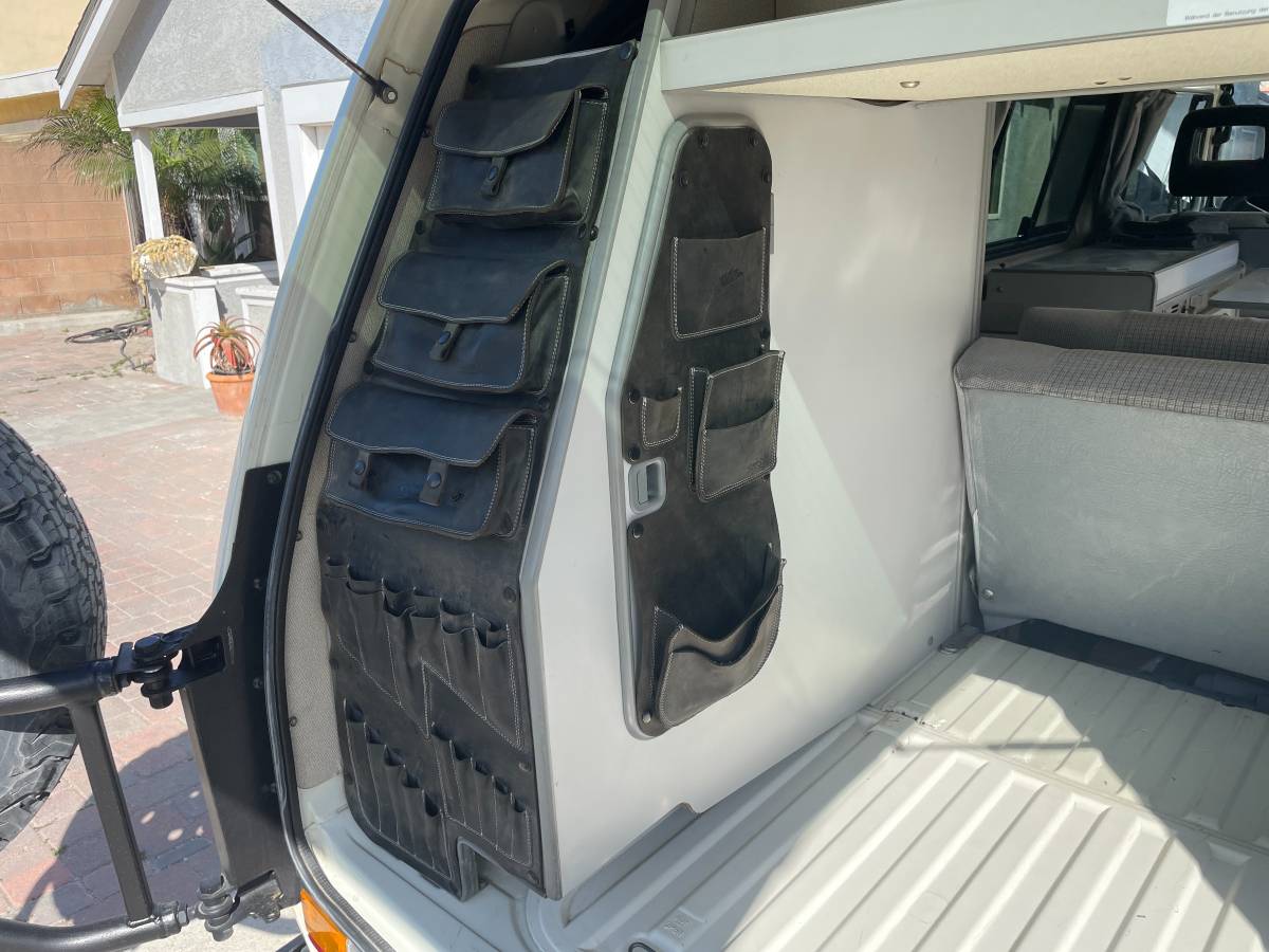 Volkswagen-Vanagon-westfalia-1990-white-23