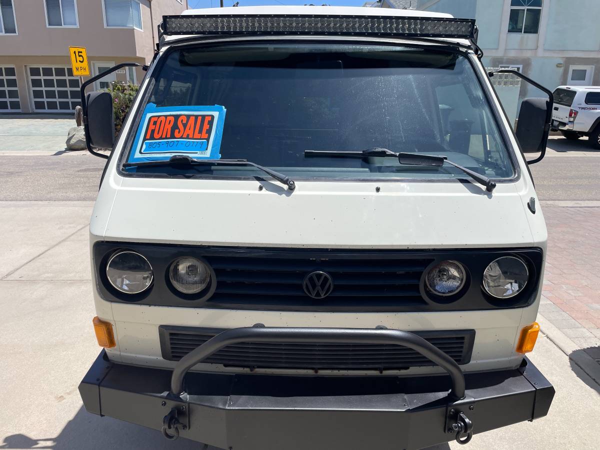 Volkswagen-Vanagon-westfalia-1990-white-7