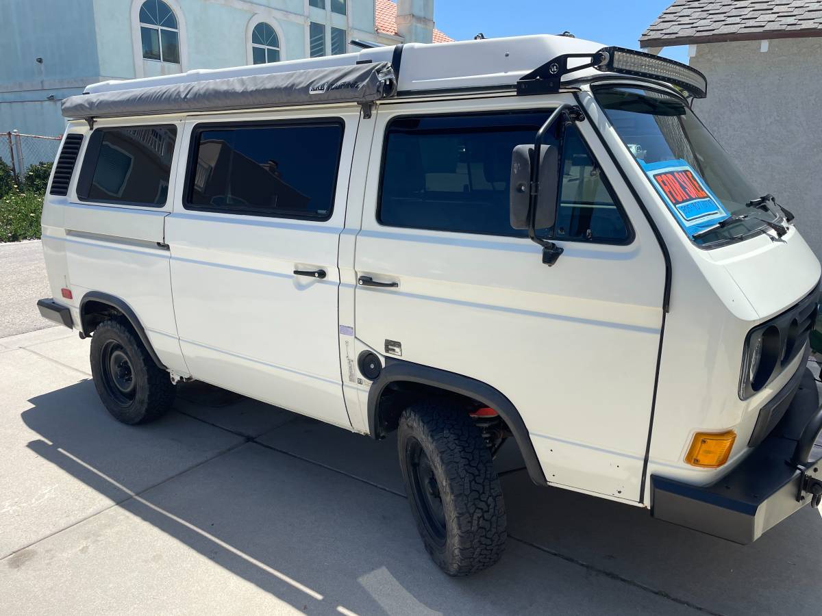 Volkswagen-Vanagon-westfalia-1990-white