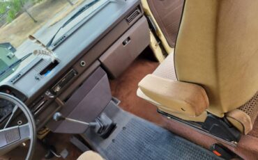 Volkswagen-Vanagon-westfalia-diesel-1982-13
