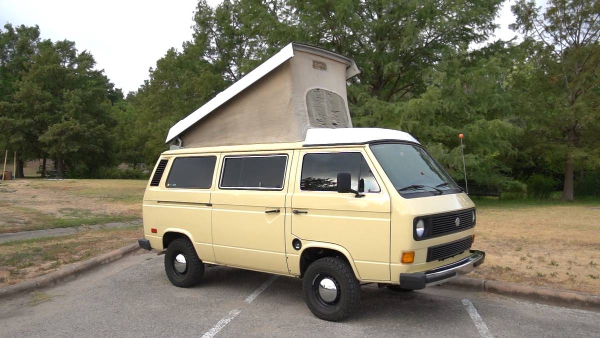 Volkswagen-Vanagon-westfalia-diesel-1982-23