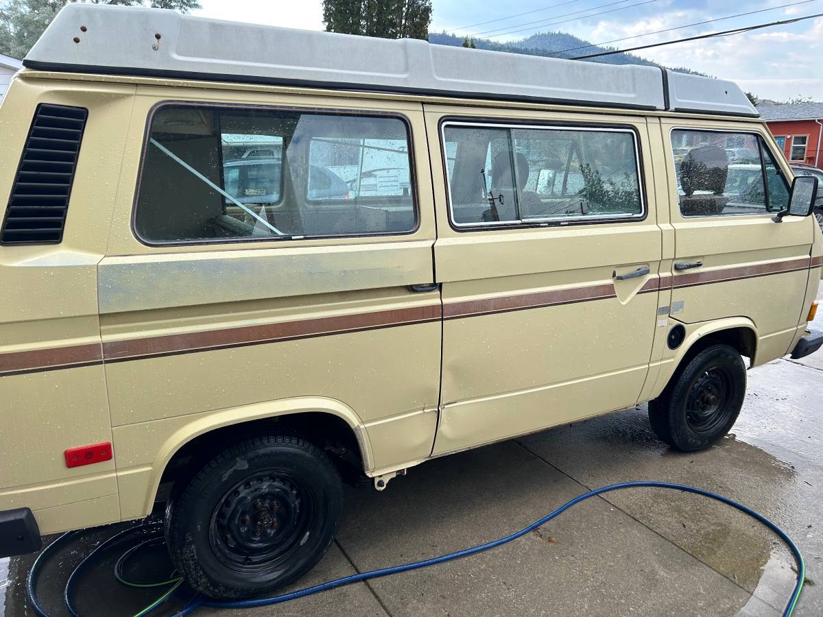 Volkswagen-Vanagon-westfalia-diesel-1982