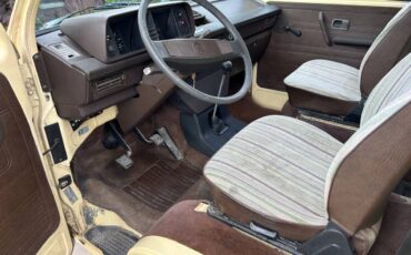 Volkswagen-Vanagon-westfalia-diesel-1982-5