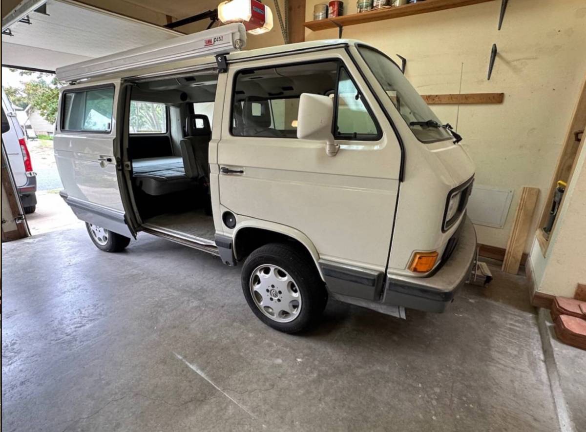 Volkswagen-Vanagon-westfalia-eurovan-1990-white-1