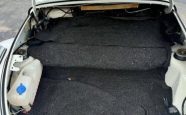 Volkswagen-Volkswagen-convertibl-1979-white-12