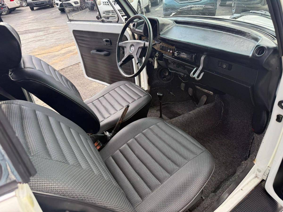Volkswagen-Volkswagen-convertibl-1979-white-19