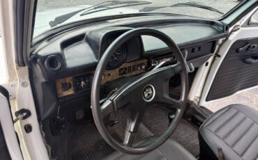 Volkswagen-Volkswagen-convertibl-1979-white-8