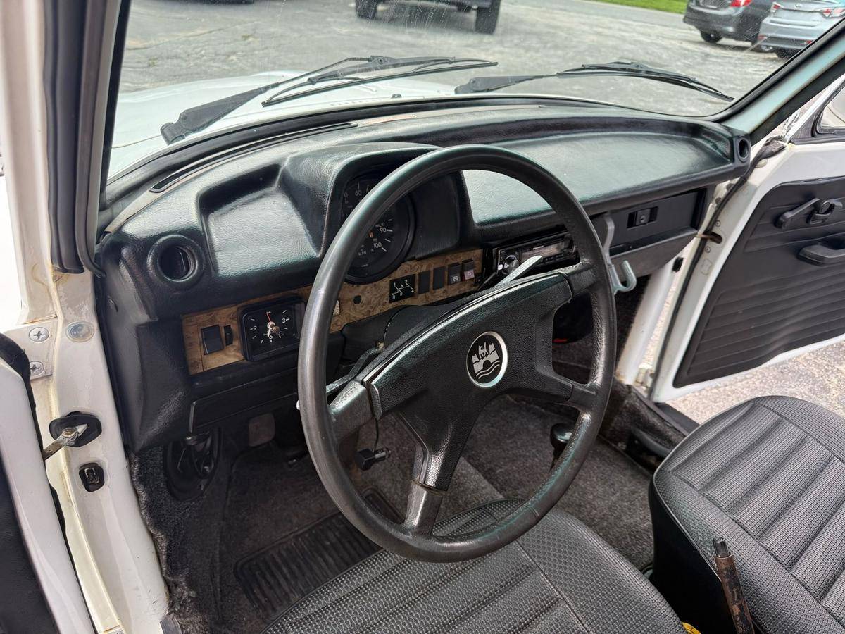 Volkswagen-Volkswagen-convertibl-1979-white-8