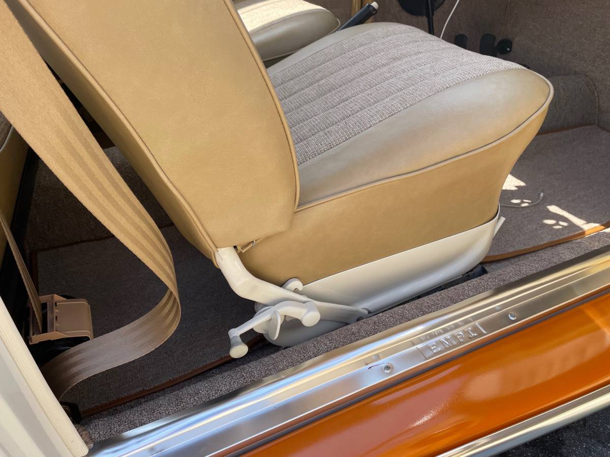 Volkswagen-Vw-bug-1966-orange-1