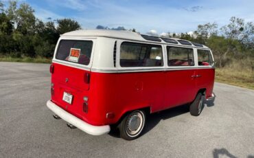 Volkswagen-Vw-bus-1971-red-3