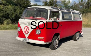 Volkswagen-Vw-bus-1971-red