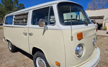 Volkswagen-Vw-bus-vanagon-1977