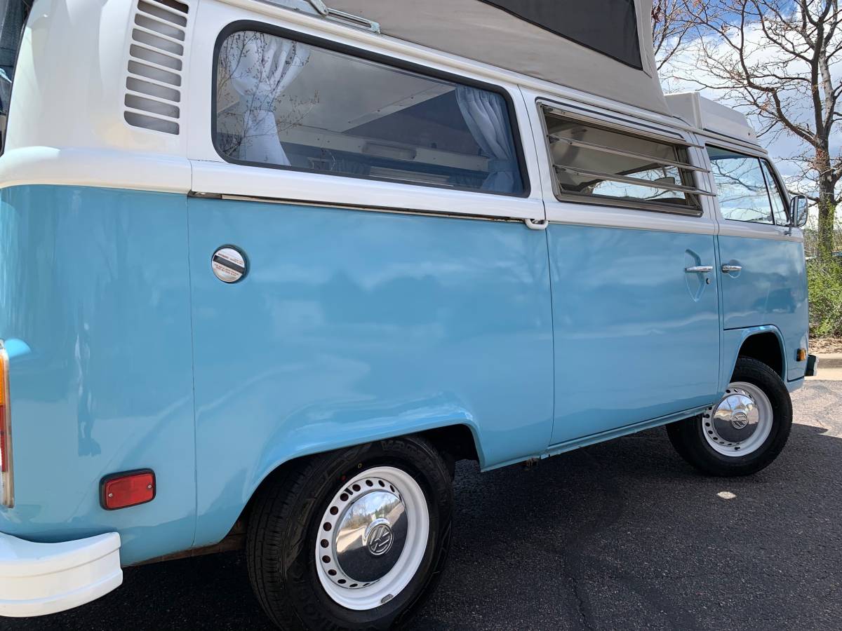 Volkswagen-Vw-camper-1977-17