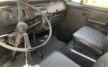 Volkswagen-Vw-camper-1977-7