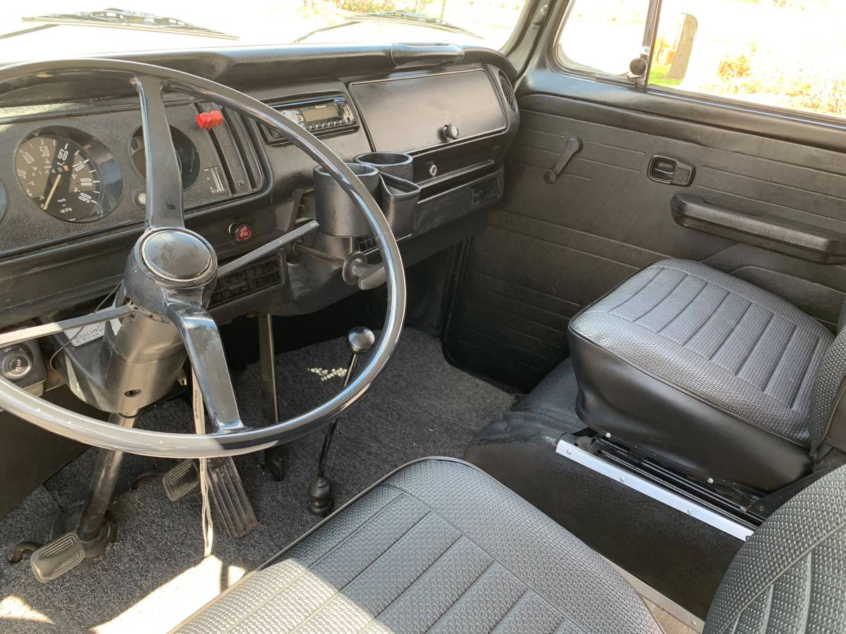 Volkswagen-Vw-camper-1977-7