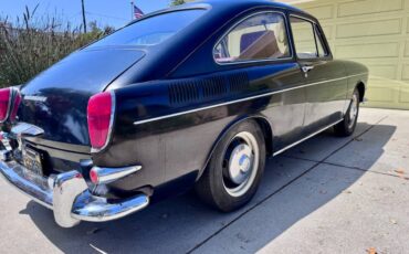 Volkswagen-Vw-fastback-1967-black-1