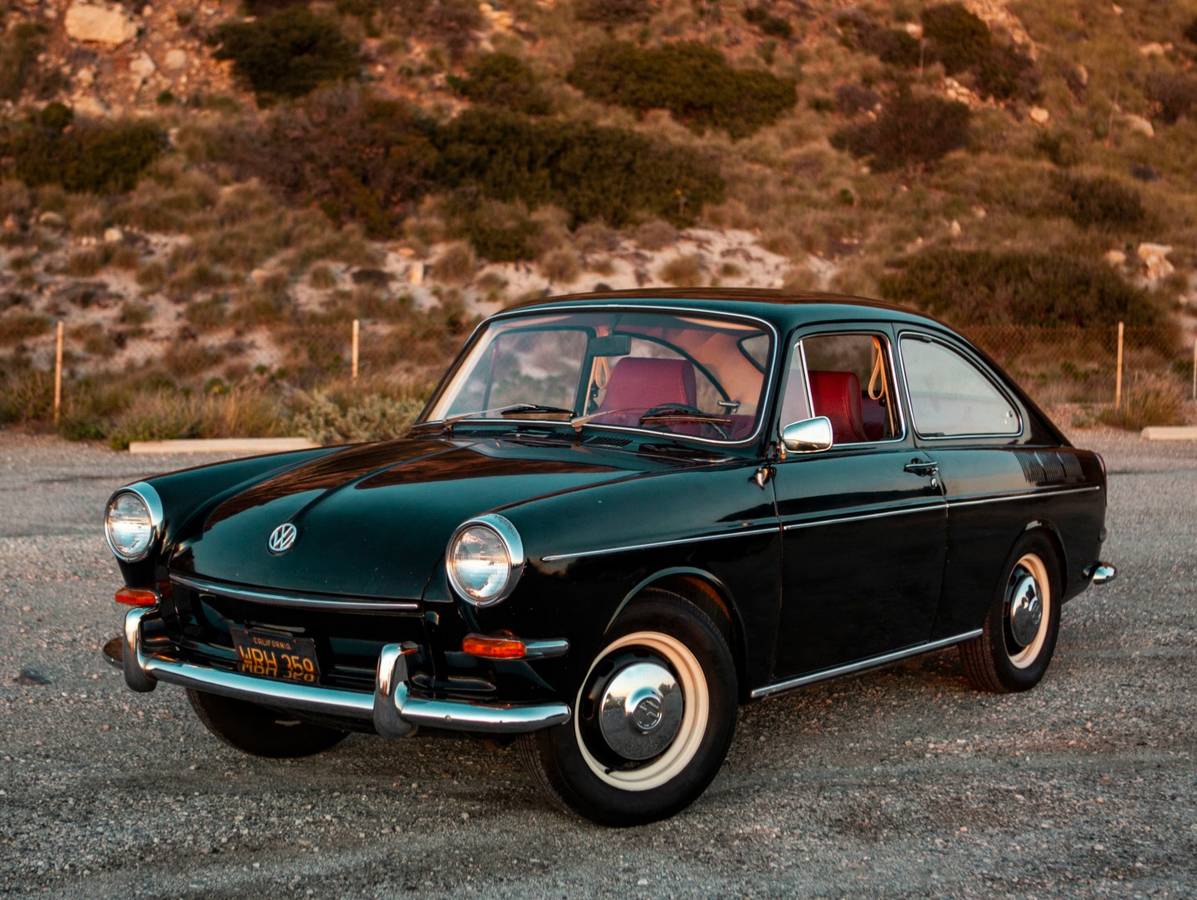 Volkswagen-Vw-fastback-1967-black-4
