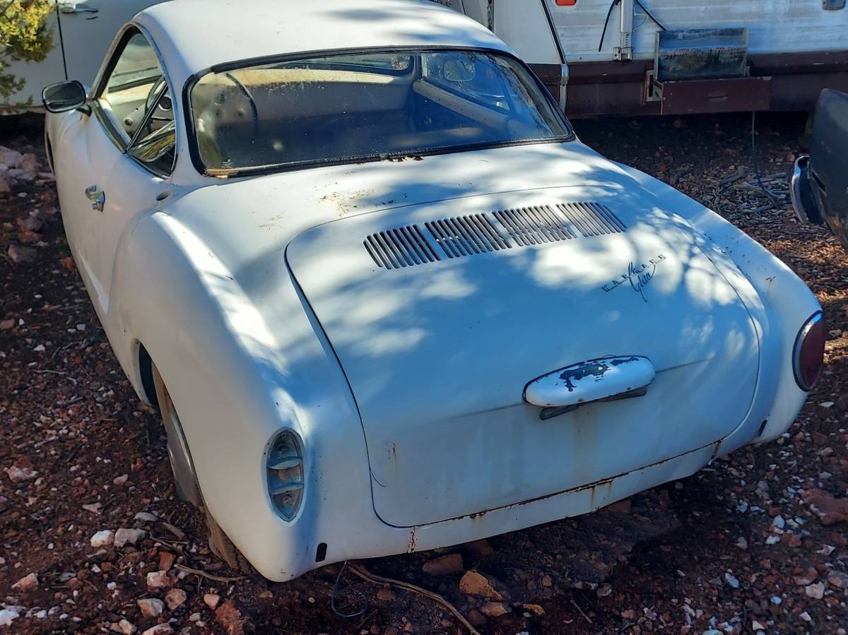 Volkswagen-Vw-karmann-ghia-1967-white-1